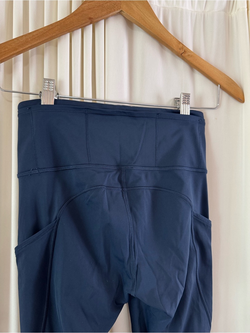 Lululemon Fast and Free Crop II 19" True Navy Capri Leggings Sz 4 Pilates Hiking - Picture 6 of 8